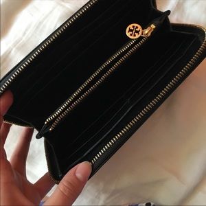 Tory Burch wallet